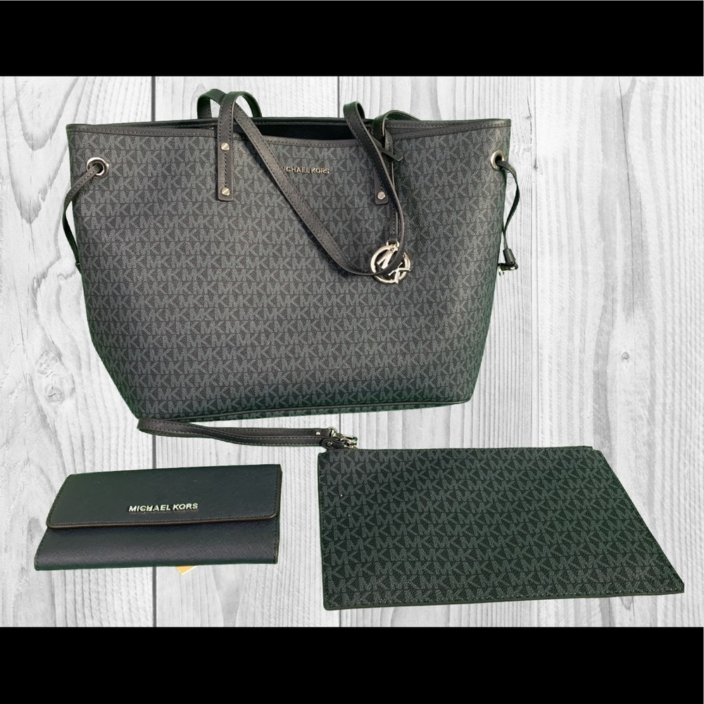 **SOLD**NWT Michael Kors $516 3 Piece Set - Picture 1 of 7